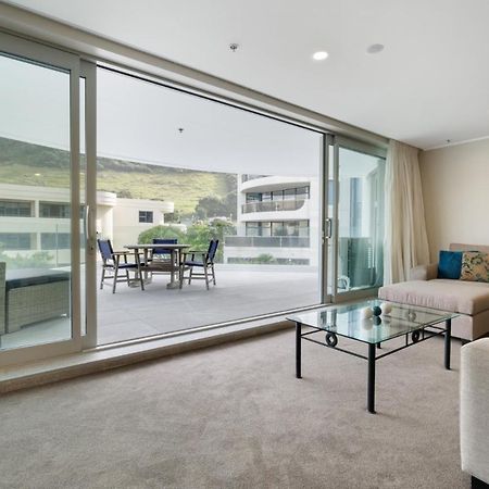 Oceanside Apartment With Garden Views Mount Maunganui Kültér fotó