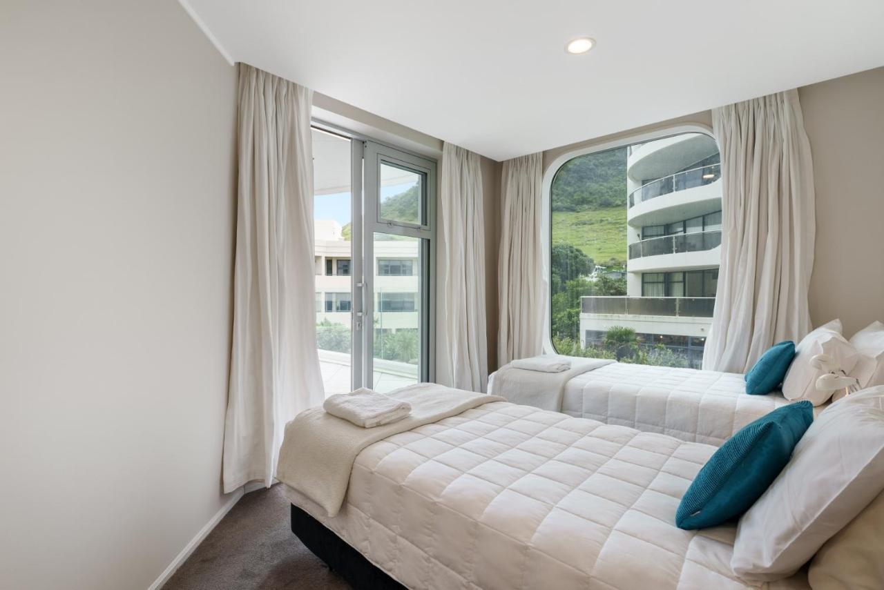 Oceanside Apartment With Garden Views Mount Maunganui Kültér fotó